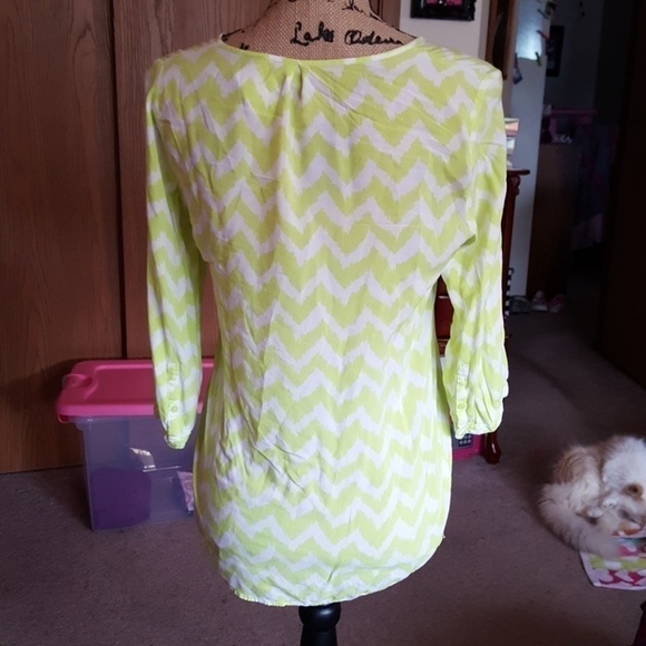 Neon yellow chevron shirt. Like New. Small - Picture 2 of 4